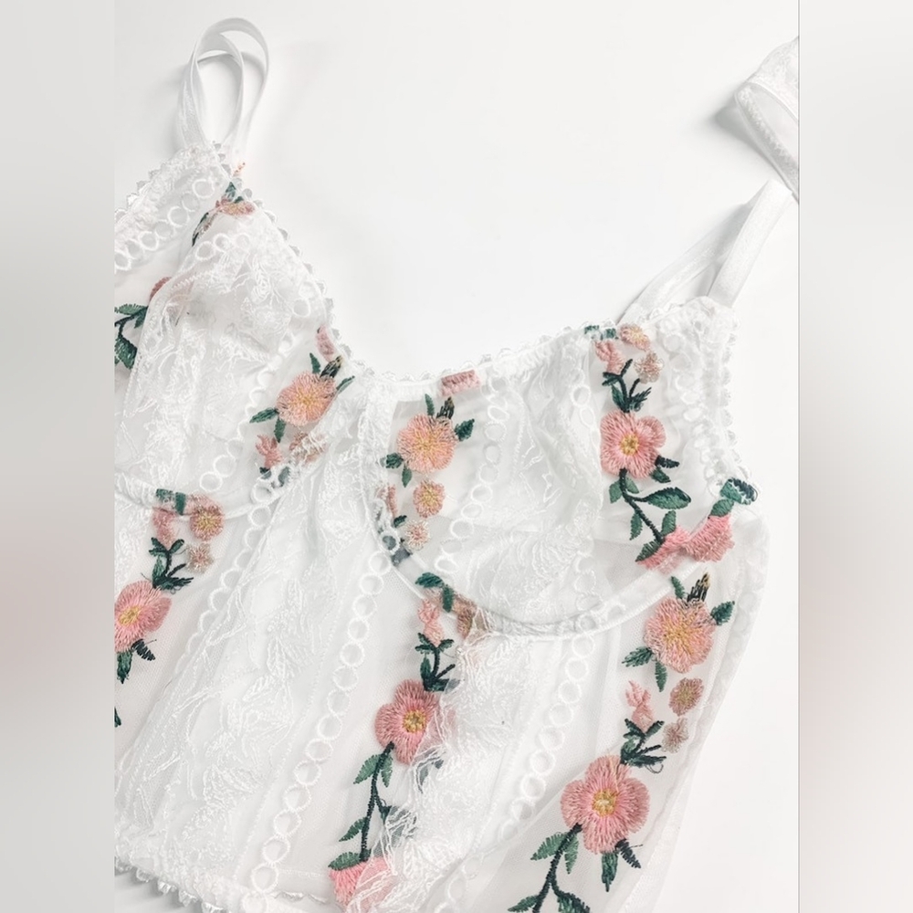 NWOT Jordan de Ruiter 🇨🇦 36B - Embroidered Corset Style Longline Bra
